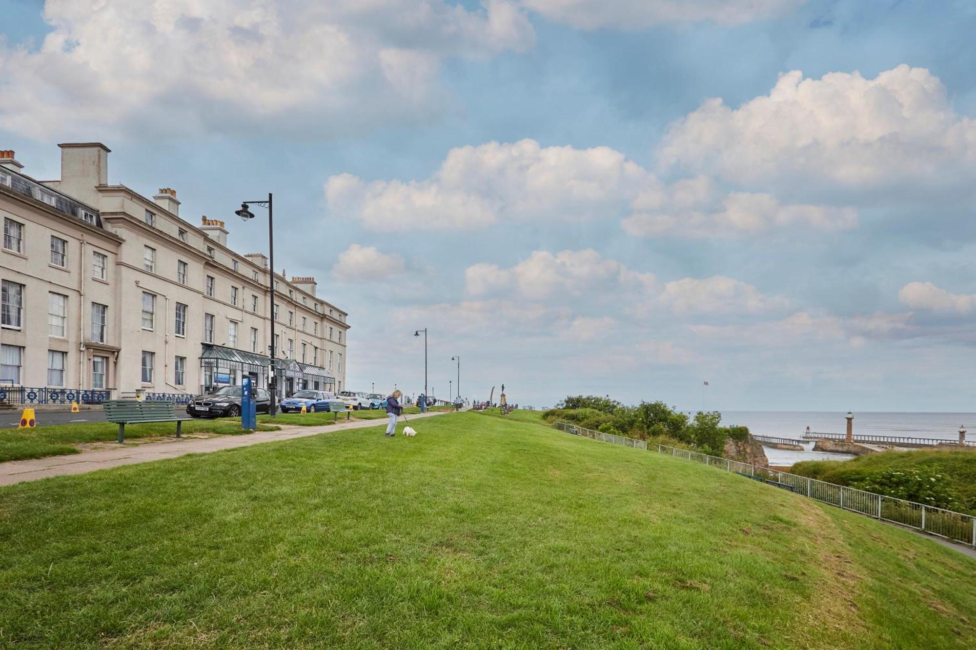 Holiday home Host & - 2 The Mount Whitby